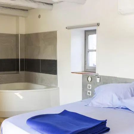 Pensión Mas Du Bouquet, Chambres Hotes *
