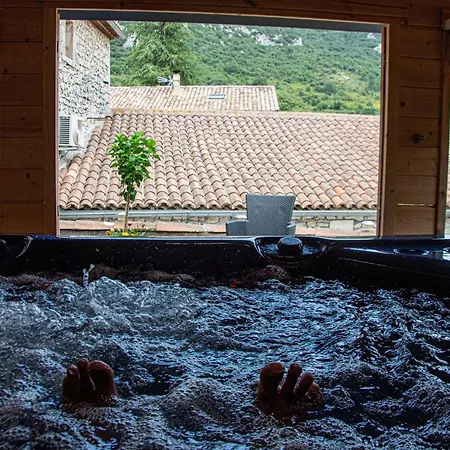 Pensión Mas Du Bouquet, Chambres Hotes *